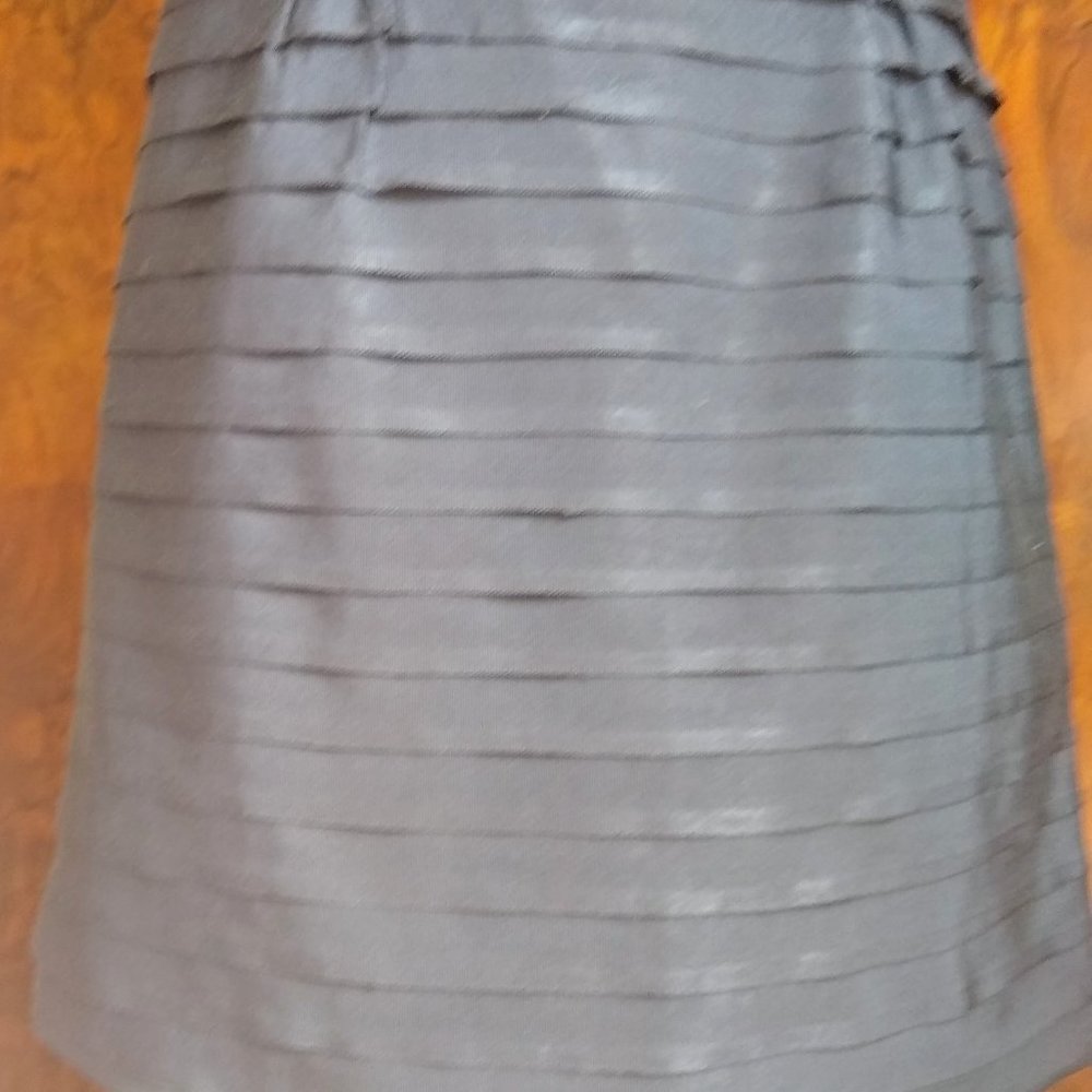 Leifsdottir  navy grosgrain skirt size 6